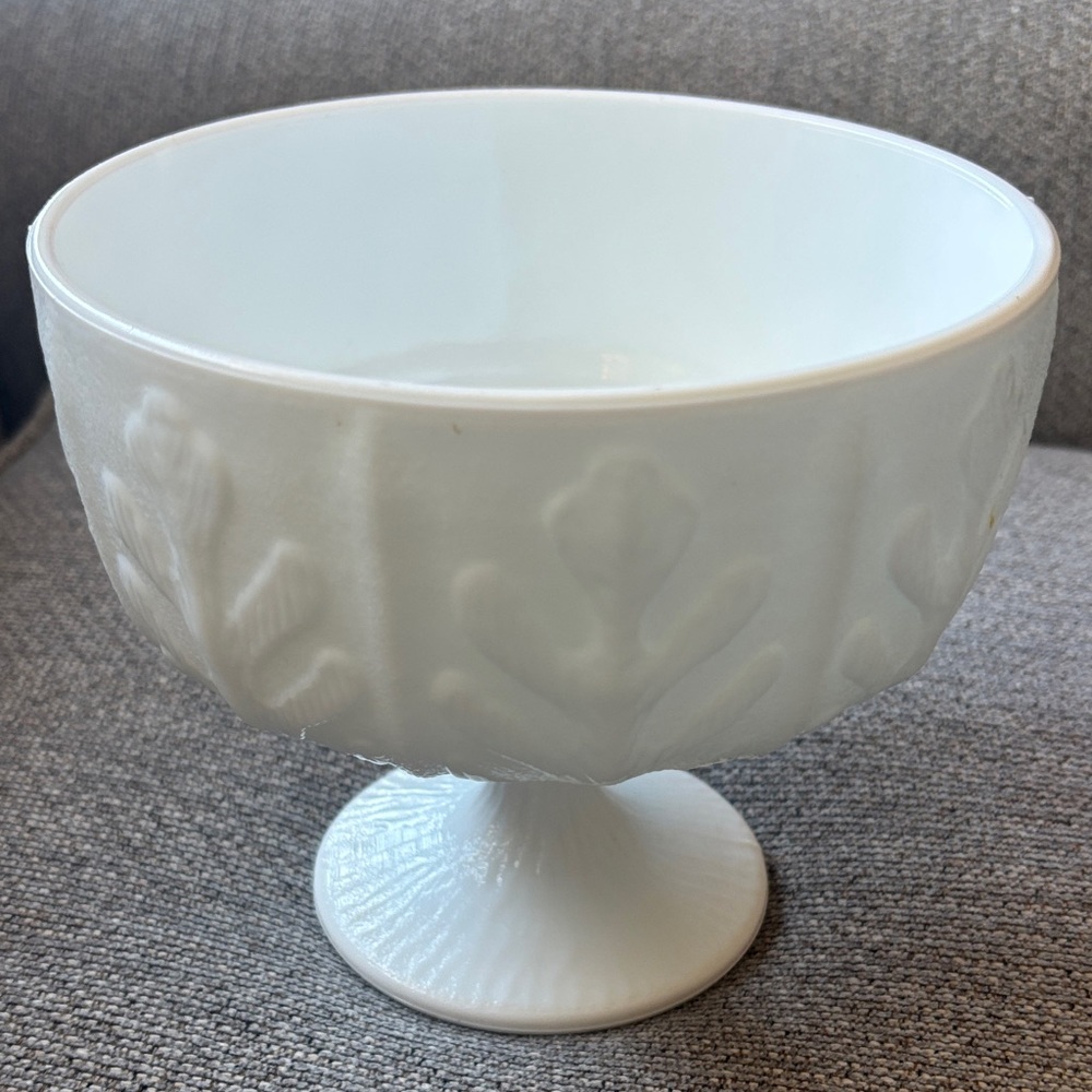 Vintage 1975 milk glass white embossed oak leaf candy  Bowl